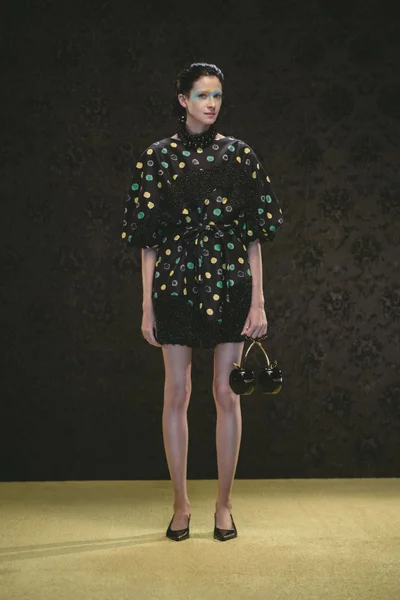 Look 3